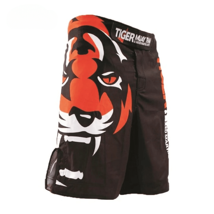 Hosszú Muay Thai rövidnadrág tigrisfejjel az oldalán