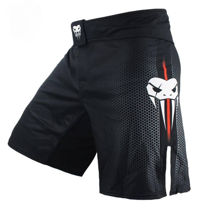 Laza szabású, lélegző, fekete MMA rövidnadrág